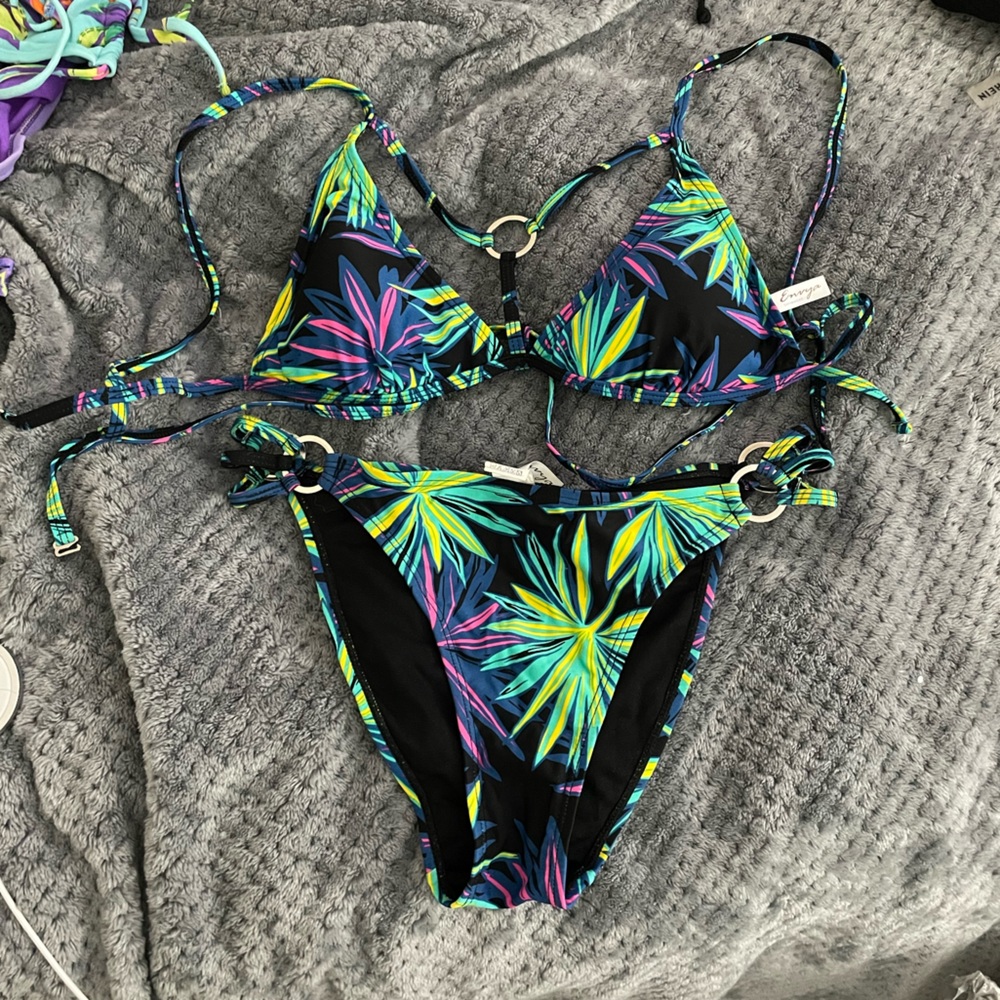 Multi color chain bikini